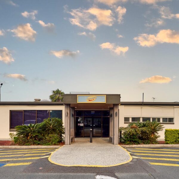 Club Hotel Waterford exterior