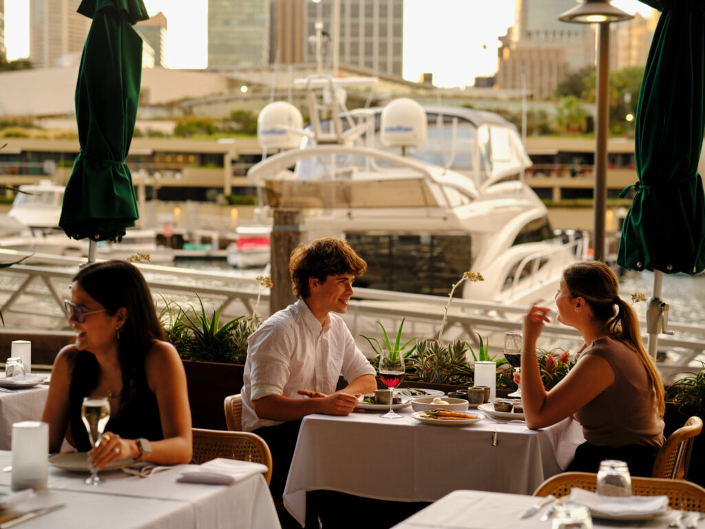 People dining at Kingsleys Waterfront.